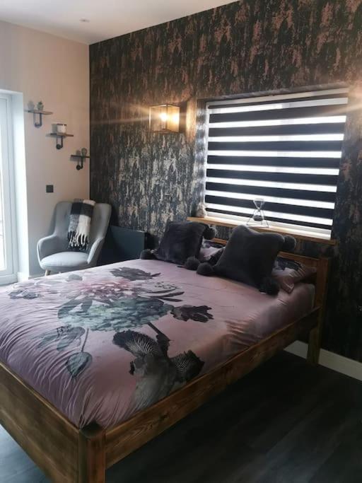 Beautiful Masons Hideaway Studio Apartment Bridgend (Wales) Exterior foto