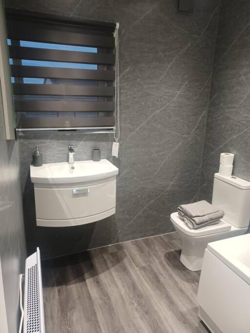 Beautiful Masons Hideaway Studio Apartment Bridgend (Wales) Exterior foto